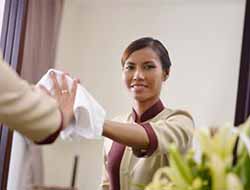 عاملات نظافة